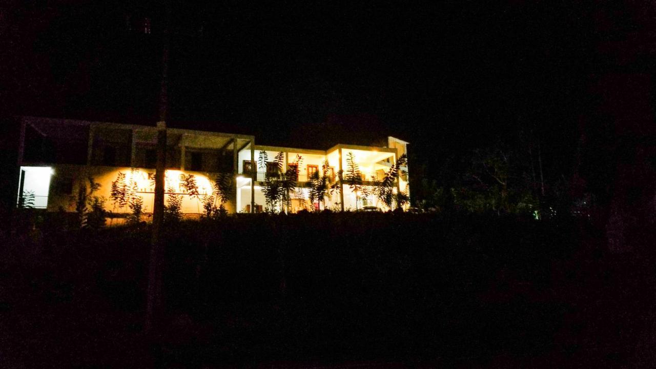 Hotel Akoya Pearl Ratnapura Exteriér fotografie