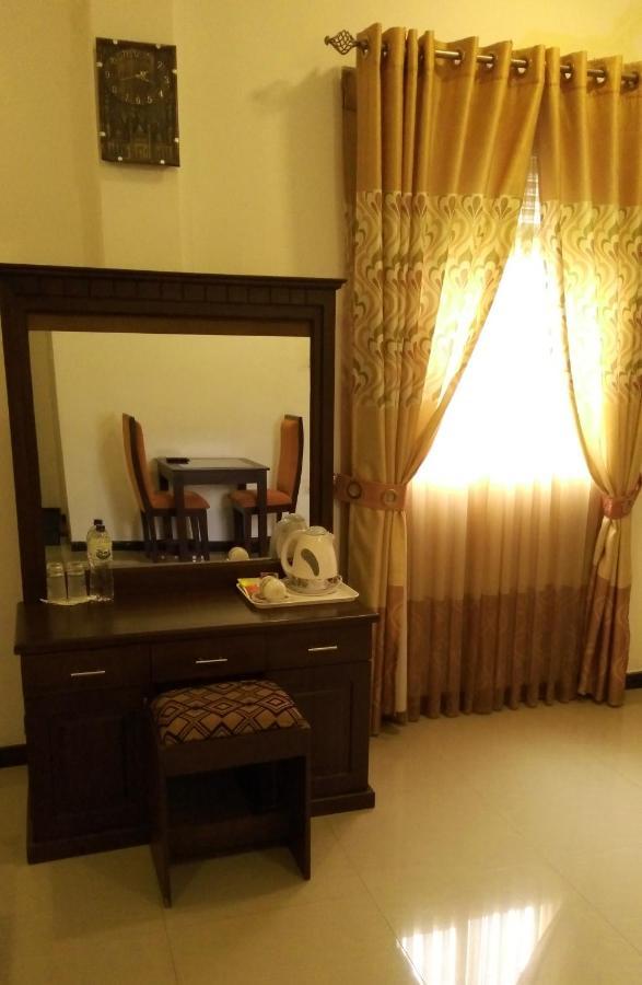 Hotel Akoya Pearl Ratnapura Exteriér fotografie