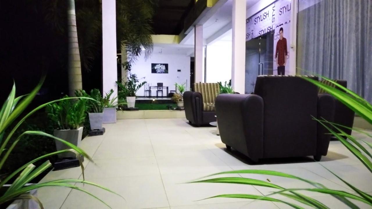 Hotel Akoya Pearl Ratnapura Exteriér fotografie